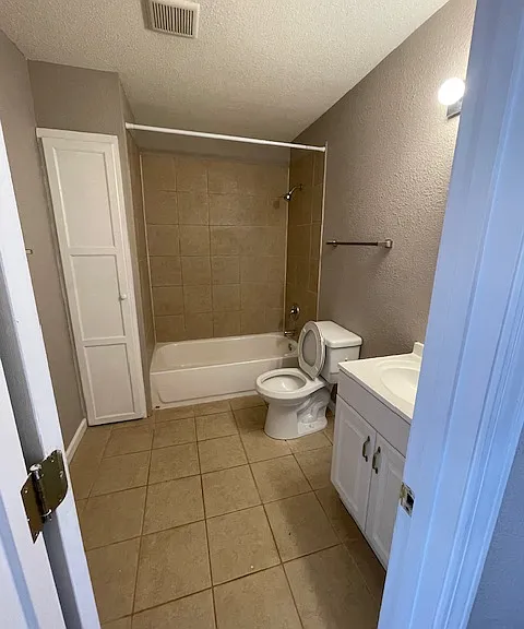 5030 Woodend Ave — Photo 17