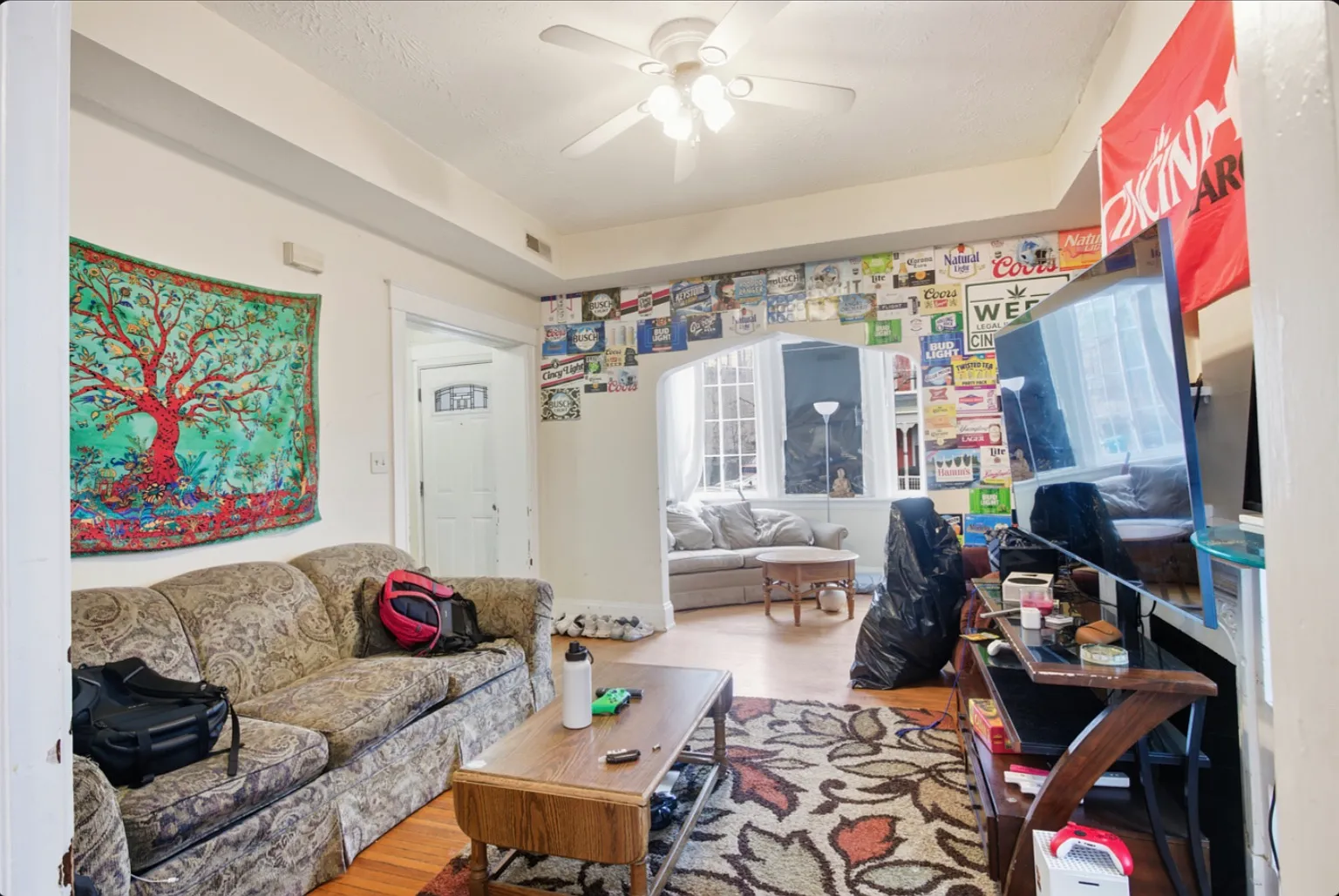 8 bed, 2133 sqft, $5,600 — Photo 3