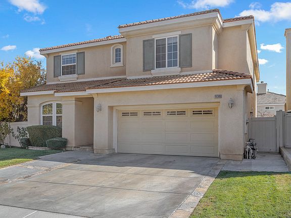 3rd image of 16308 Mountain Ln