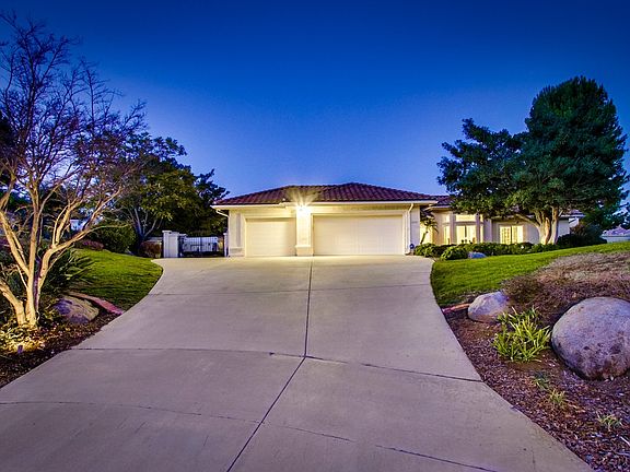 2nd image of 15795 Dovewood Ct