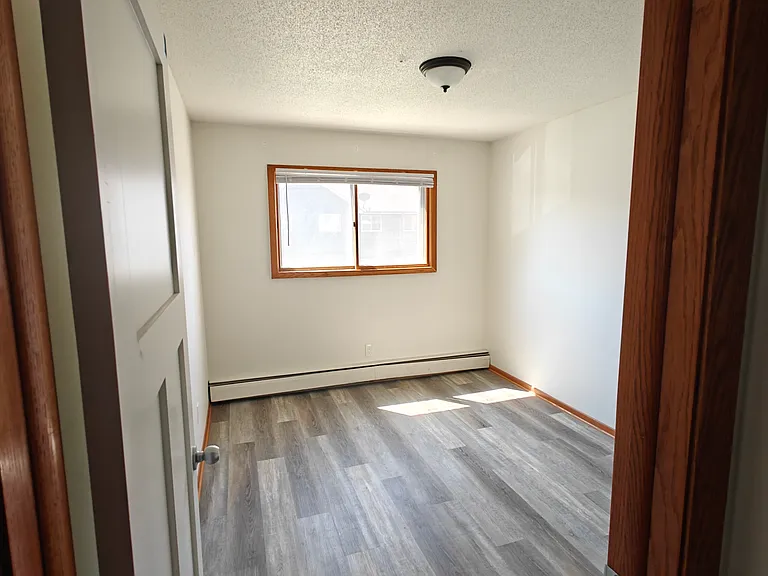 350 75th Ave NE — Photo 6