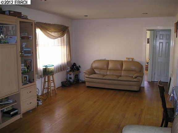 3rd image of 1359 Carlson Blvd