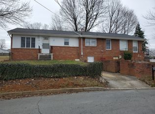 105 Meridith St, Johnson City, TN 37604