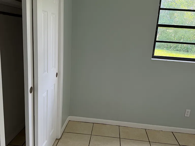 8709 Navajo Ave — Photo 4