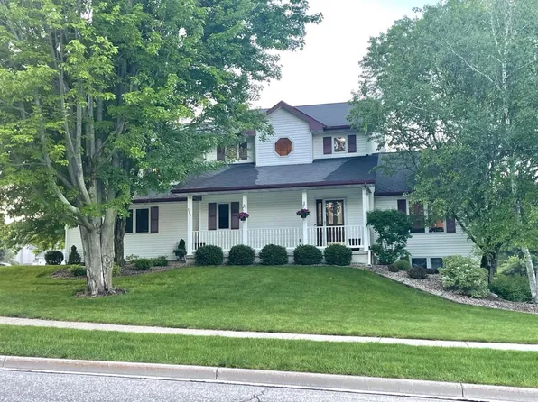 229 Robinson Road, Oregon, WI 53575