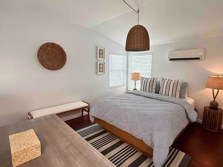 116 E 14th St #3 — Photo 12