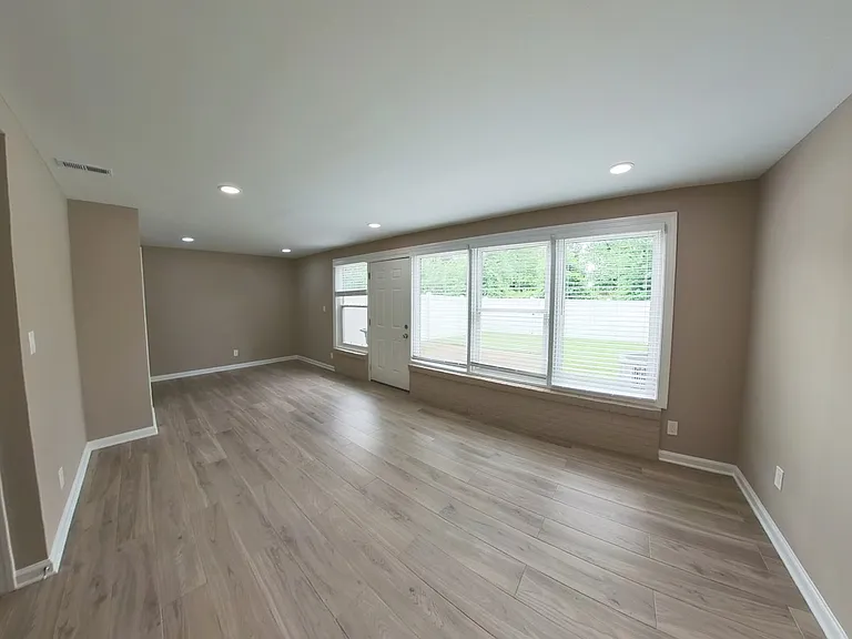 2050 Nike Dr #11 — Photo 5