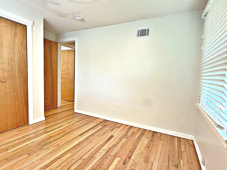 12820 SW Edgewood St — Photo 25