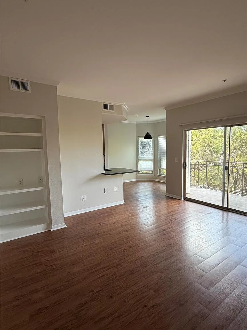 2 bed, 1.0 bath, 814 sqft, $1,450 — Photo 2