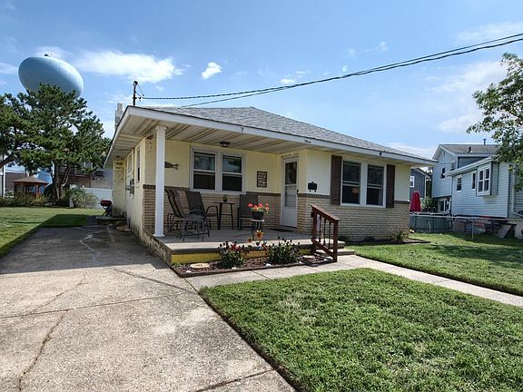 2nd image of 3 Girard Pl