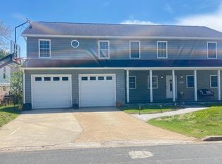 811 223rd St, Pasadena, MD 21122