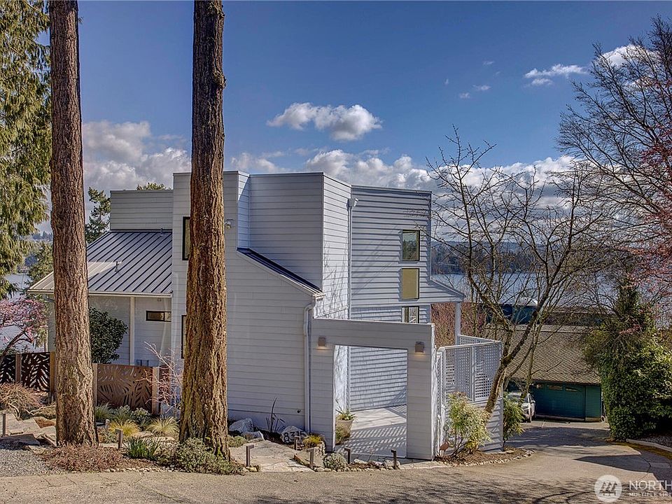 1st image of 8315 NE Juanita Dr