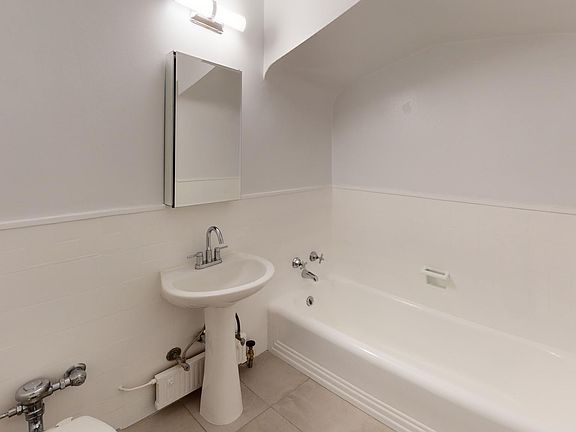 5th image of 2110 Jackson St APT 102
