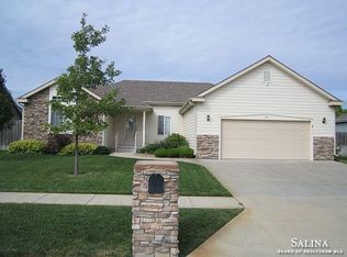 91 Wildcat Cir, Salina, KS 67401