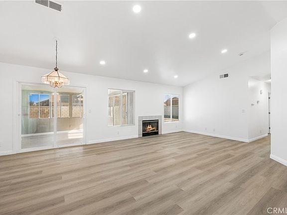 5th image of 44238 Encanto Way