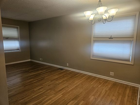 3rd image of 2235 Winton Ave
