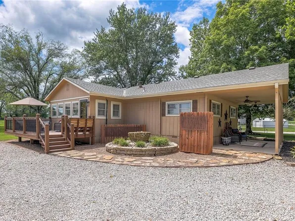 18805 E 181st St, Pleasant Hill, MO 64080
