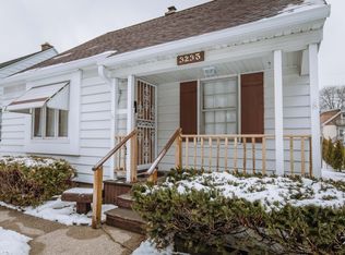 3235 S 6th St, Milwaukee, WI 53215