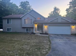 23501 Almy Rd, Howard City, MI 49329