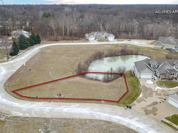 1826 Sycamore Hill Dr, Godfrey, IL 62035