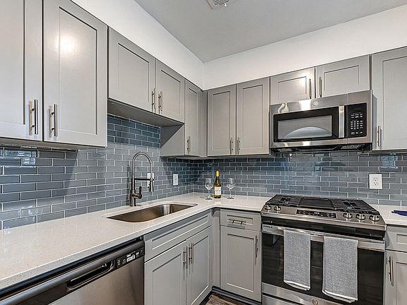 2nd image of 1000 Shadowood Pkwy SE #2416