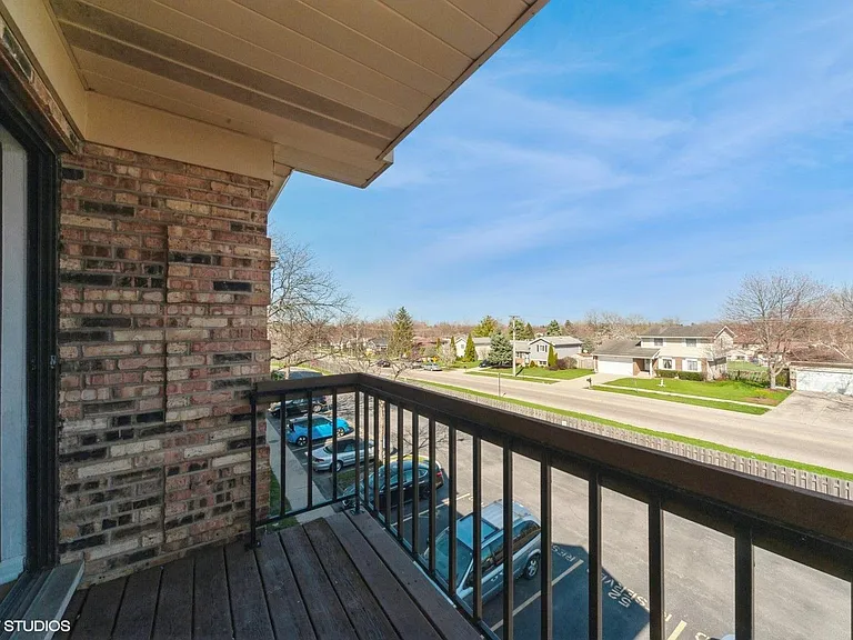 2217 Nichols Rd #E — Photo 4