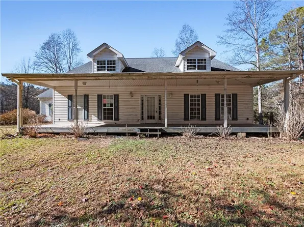 270 Blackberry Cv, Monroe, GA 30656