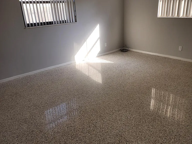 2745 Starlight Dr — Photo 7