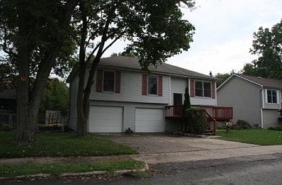 1st image of 911 Woods Dr
