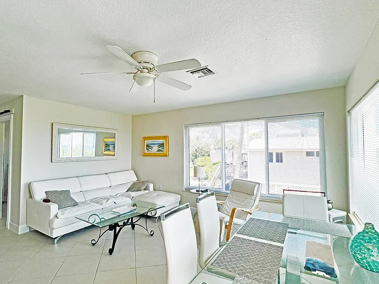 3541 NE Ocean Blvd #4 — Photo 12