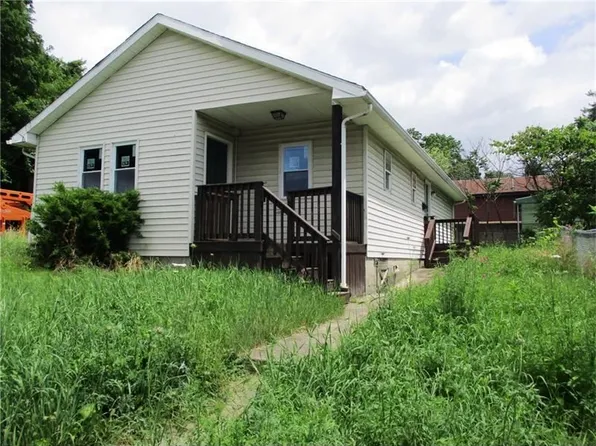 1101 4th St, Braddock, PA 15104