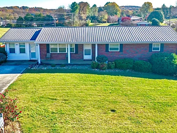 2526 Montcastle Dr, Morristown, TN 37814