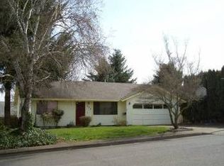 352 Meadown Ln, Creswell, OR 97426