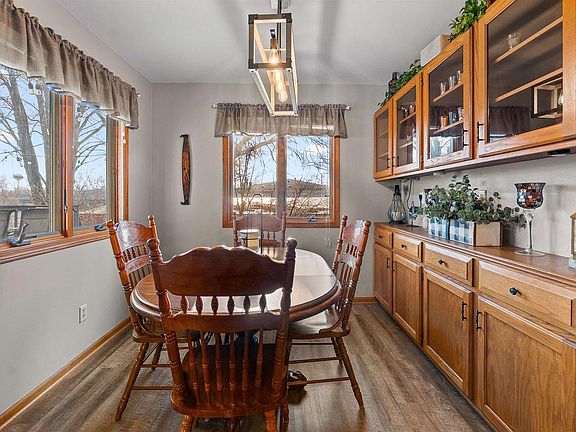 5th image of 210 Forest Street