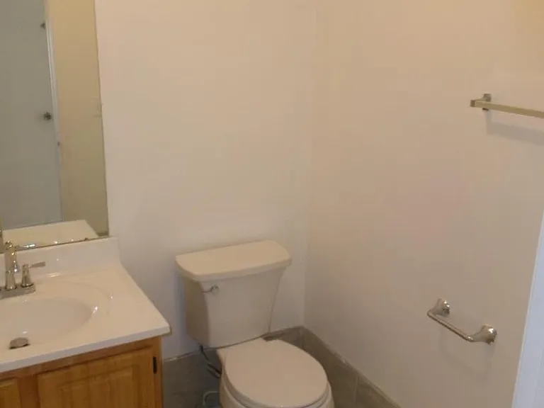 31 Victoria Dr — Photo 6