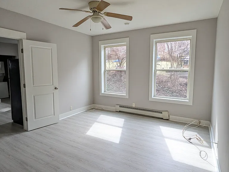 93 Robbins St #4 — Photo 5