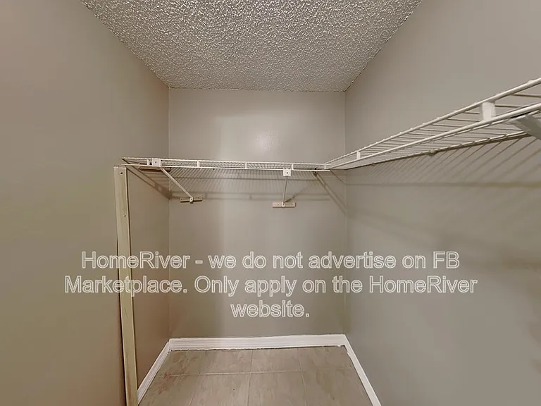 421 Hunter Cir — Photo 15
