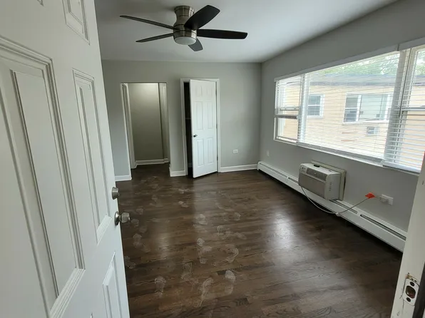 1323 W Sherwin Ave APT 2A, Chicago, IL 60626