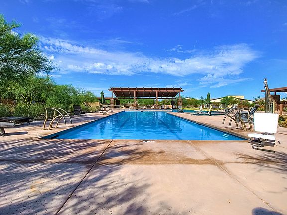 4th image of 1005 E Paseo Way