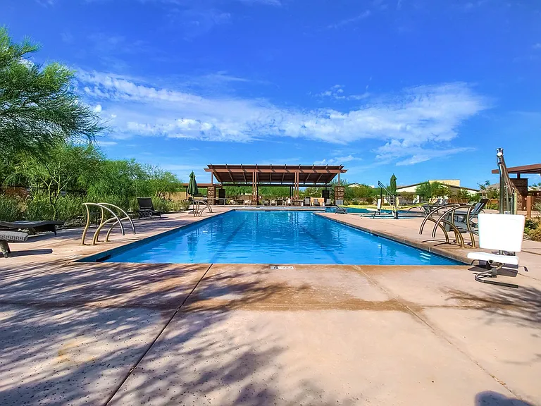 1005 E Paseo Way — Photo 15