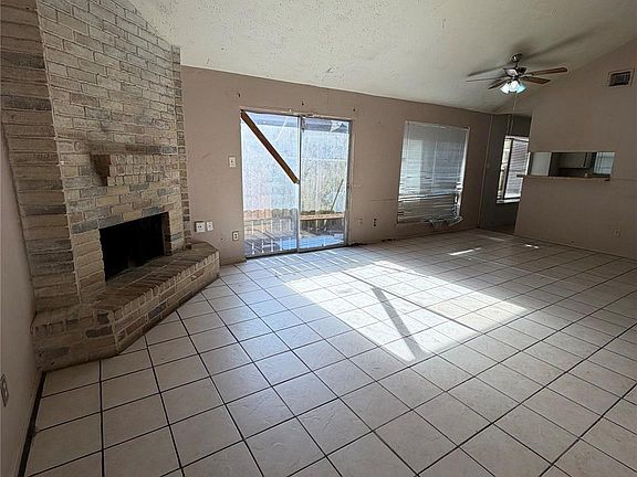 4th image of 6905 Greenyard Dr