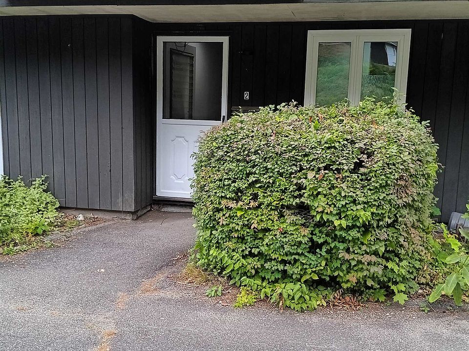 1st image of 40 Brookside Drive #2