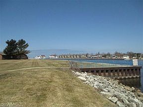 5th image of 368 Harbor Dr Unit 207