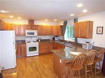 3rd image of 6464 SE Skycrest Ln