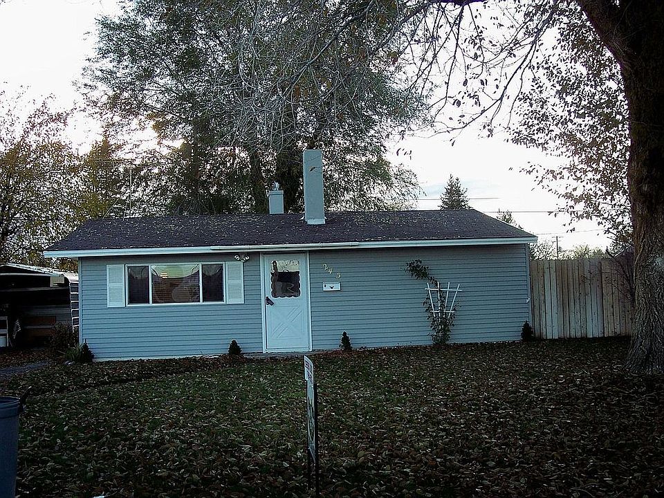 1st image of 245 NW Bonneville Dr