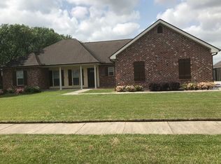 230 Reynaud Dr, Donaldsonville, LA 70346