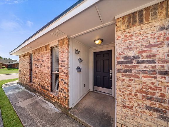 5th image of 2539 Sunscape Ln