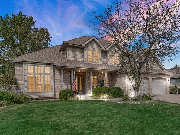 1439 Edgewater Rd, Crown Point, IN 46307