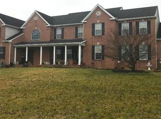 25 Sherwood Ln, Columbus, NJ 08022