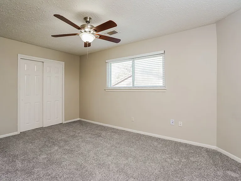 11918 Cottonwood Ln — Photo 13